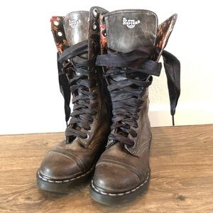 Dr Martens 1914 fold over Triumph Boots